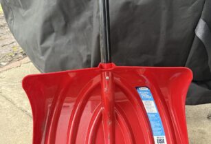 雪かきスコップ