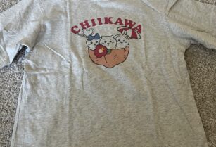 １回着　GU ちいかわコラボTシャツ　xs