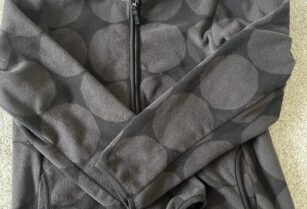 中古　ユニクロ　マリメッココラボフリース　150