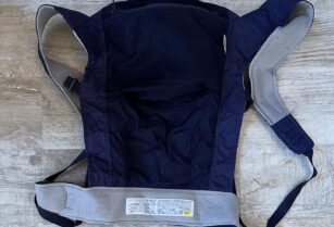 モンベル　ポケッタブルベビーキャリア(レインカバー付き)