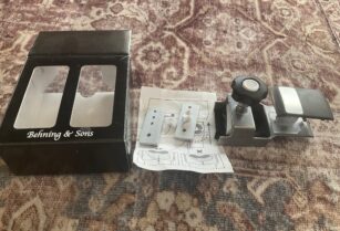 ピアノ　アシストペダル