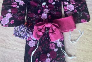 (値下げ)薔薇柄の浴衣 Yukata 130cm