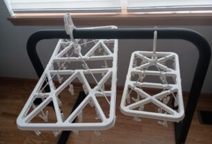 【取引中】クリップハンガー　大小2個セット