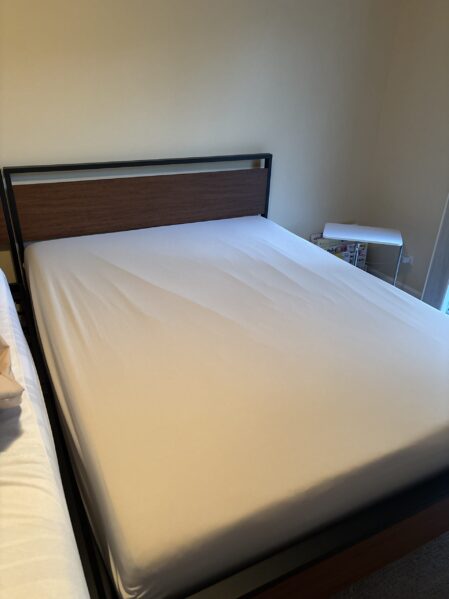 配送/組み立て無料】Queen size bed & mattress