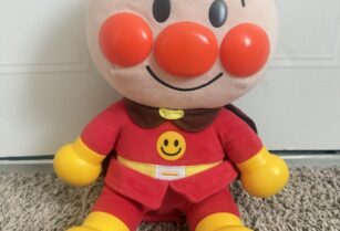 アンパンマンのしゃべる大きなぬいぐるみ