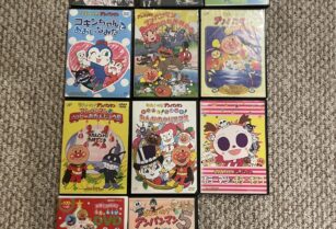 ⭐️アンパンマンDVD10枚＋ベビーブックふろく１００分DVD⭐️