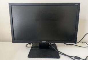 19インチACER ディスプレイ 売ります。
