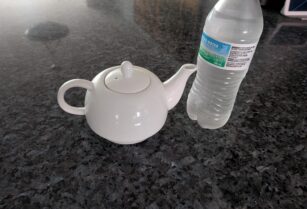お買い得！　白陶器ティーポット