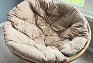 Papasan bowl chair & Cusion