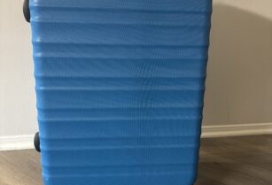 【未使用】Amazonベーシック ハードキャリーケース（ブルー）