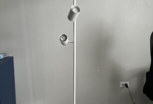 IKEA　フロアランプ