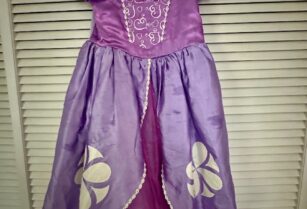 Disneyブランド　ソフィアドレス　Size5-6
