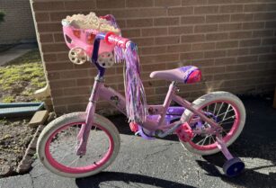 子ども用自転車　16インチ　補助輪付き
